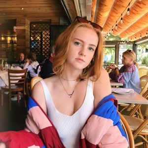 Meet your Posher, Isabel